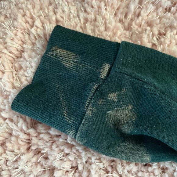 Green zip up sweatshirt - Picture 3 of 3